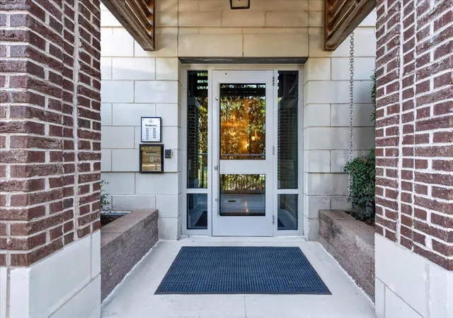Photo 2 of Townhouse for sale at 155 Wingo Way #467, Mount Pleasant, SC 29464 | MLS# 26017281 | Listing updated on 2026-08-04