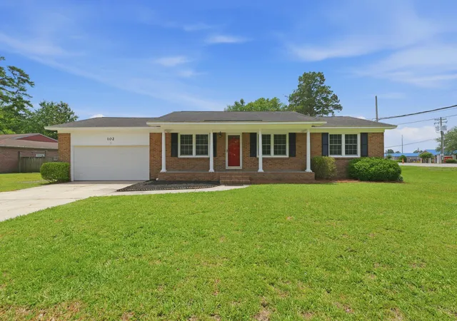 Homes for sale in Ladson, SC | 102 Washington Dr, Ladson, SC 29456 | MLS# 26016028