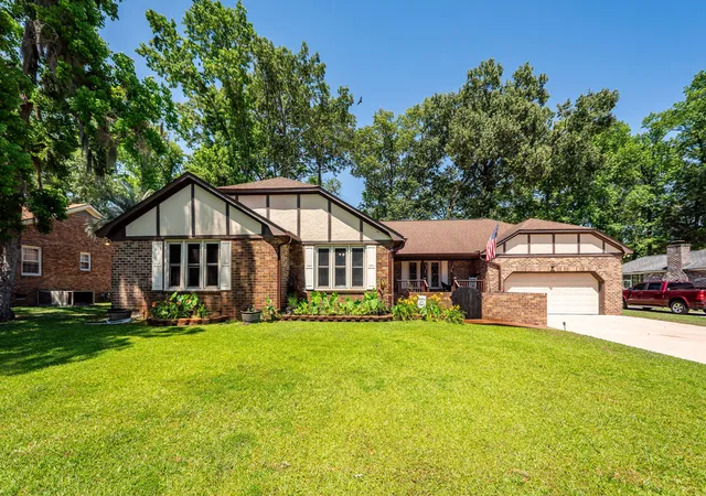 1st image of 313 Fairington Dr, Summerville, SC 29485 | MLS# 26014488