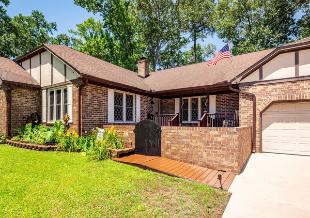 2nd image of 313 Fairington Dr, Summerville, SC 29485 | MLS# 26014488