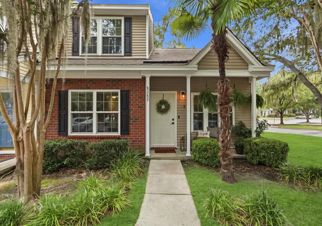 Townhouse for sale at 8089 Shadow Oak Dr, Charleston, SC 29406 | MLS# 26022344