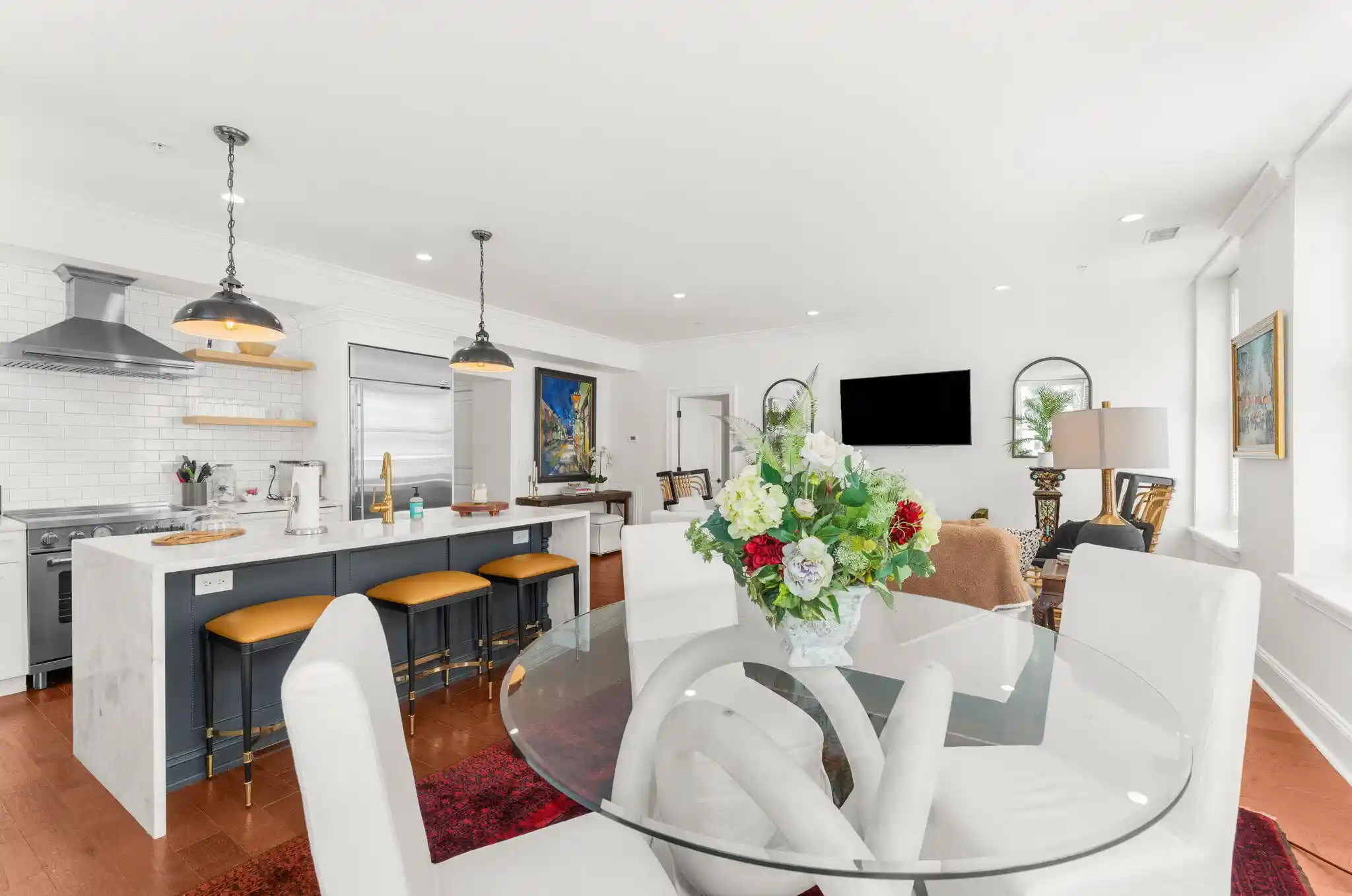 Photo 1 of Townhouse for sale at 160 E Bay St #204, Charleston, SC 29401 | MLS# 26029447 | Listing updated on 2026-10-30