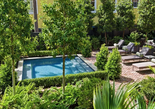 Photo 3 of Single family home for sale at 140 Queen St, Charleston, SC 29401 | MLS# 26009816 | Listing updated on 2026-09-04