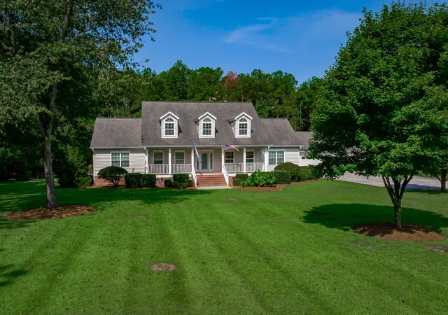 Photo 4 of Single family home for sale at 1253 Blackwell Dr, Manning, SC 29102 | MLS# 26024186 | Listing updated on 2026-08-28