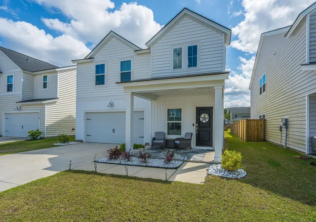Photo 1 of Single family home for sale at 2114 Longhorn Ln, Summerville, SC 29485 | MLS# 26008545 | Listing updated on 2026-09-14
