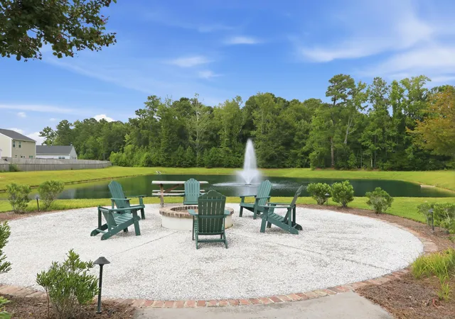 Homes for sale in Summerville, SC | 165 Clydesdale Cir, Summerville, SC 29486 | MLS# 26019689