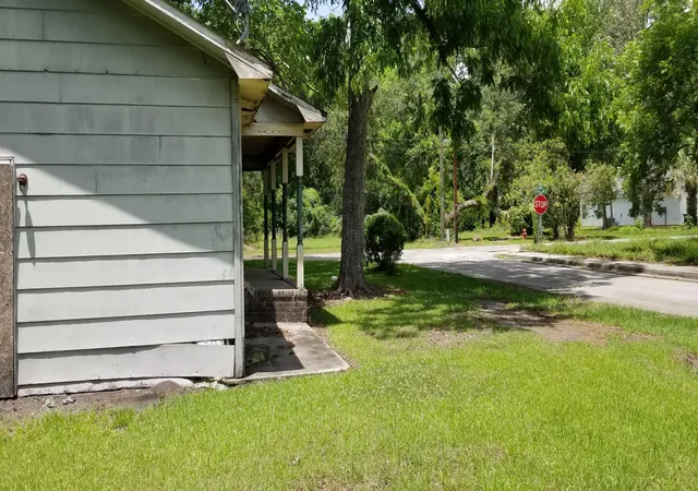 Homes for sale in Walterboro, SC | 102 Harper St, Walterboro, SC 29488 | MLS# 26019298