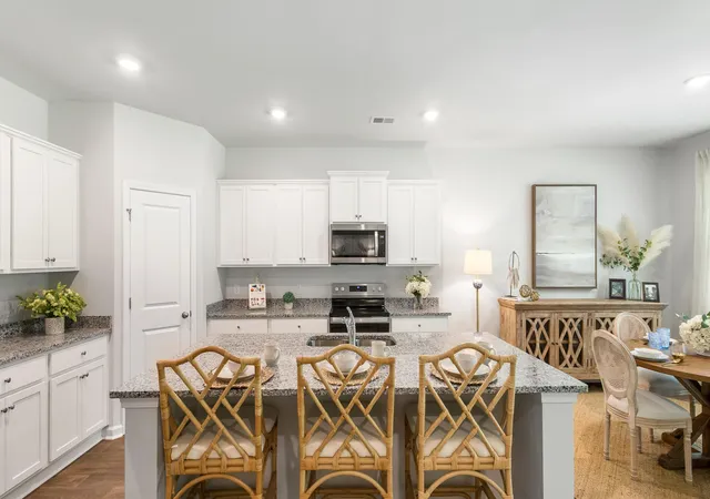 Photo 3 of Sale Pending at 190 Bee Tree Blvd, Summerville, SC 29486 | MLS# 26018769 | Listing updated on 2026-08-04