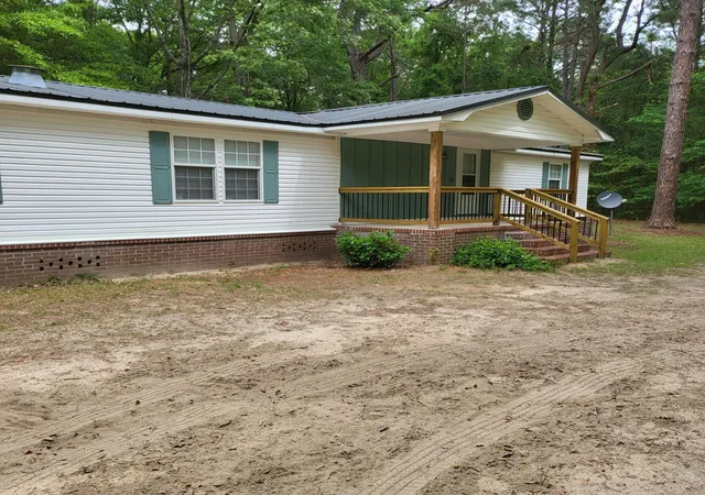 Homes for sale in Eutawville, SC | 133 Knott Dr, Eutawville, SC 29048 | MLS# 26009826