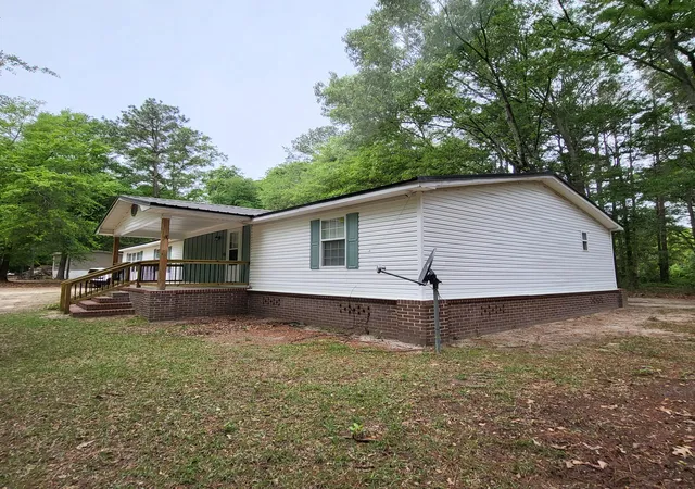 Homes for sale in Eutawville, SC | 133 Knott Dr, Eutawville, SC 29048 | MLS# 26009826