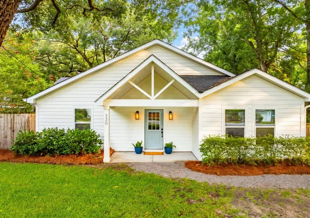 Photo 1 of Single family home for sale at 330 Riverland Dr, Charleston, SC 29412 | MLS# 26020434 | Listing updated on 2026-09-16