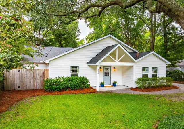 Photo 2 of Single family home for sale at 330 Riverland Dr, Charleston, SC 29412 | MLS# 26020434 | Listing updated on 2026-09-16