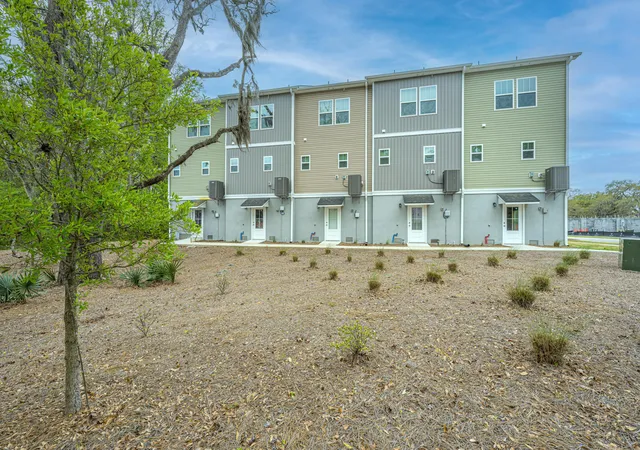 Photo 4 of Townhouse for sale at 206 Cache Ct, Charleston, SC 29414 | MLS# 26009634 | Listing updated on 2026-09-12