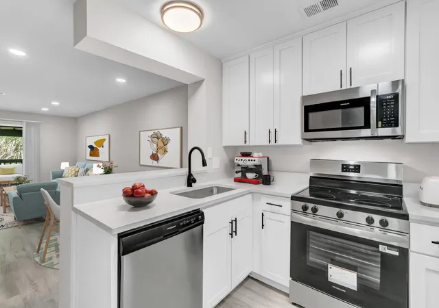 Photo 1 of Townhouse for sale at 1530 Fort Johnson Rd #Apt 1k, Charleston, SC 29412 | MLS# 26020535 | Listing updated on 2026-09-11