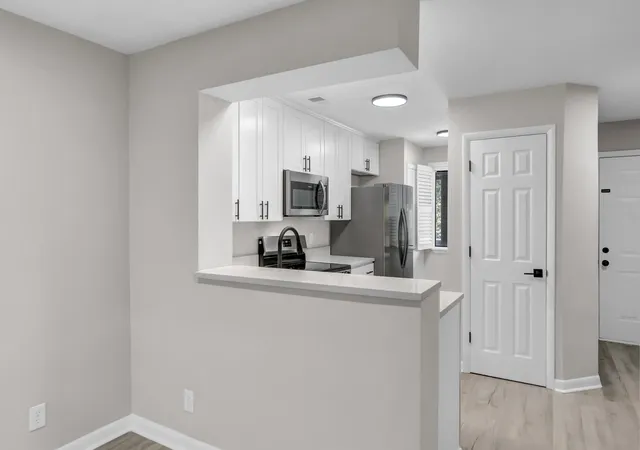 Photo 4 of Townhouse for sale at 1530 Fort Johnson Rd #Apt 1k, Charleston, SC 29412 | MLS# 26020535 | Listing updated on 2026-09-11