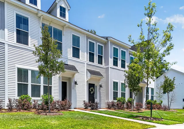 Photo 4 of Townhouse for sale at 149 Omalley Dr, Summerville, SC 29483 | MLS# 26019097 | Listing updated on 2026-09-14