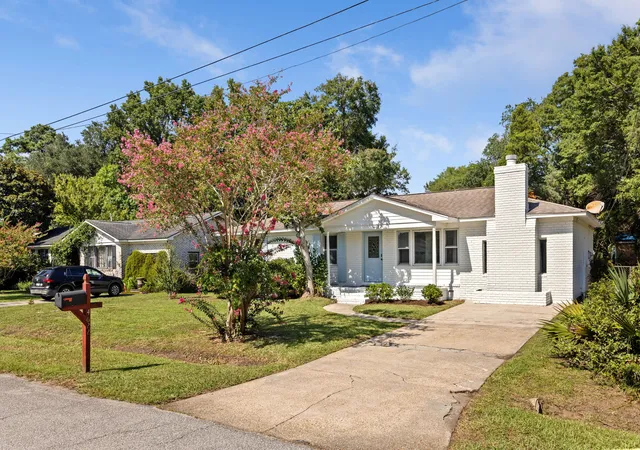 Photo 3 of Single family home for sale at 4622 Glenn St, North Charleston, SC 29405 | MLS# 26023940 | Listing updated on 2026-10-06