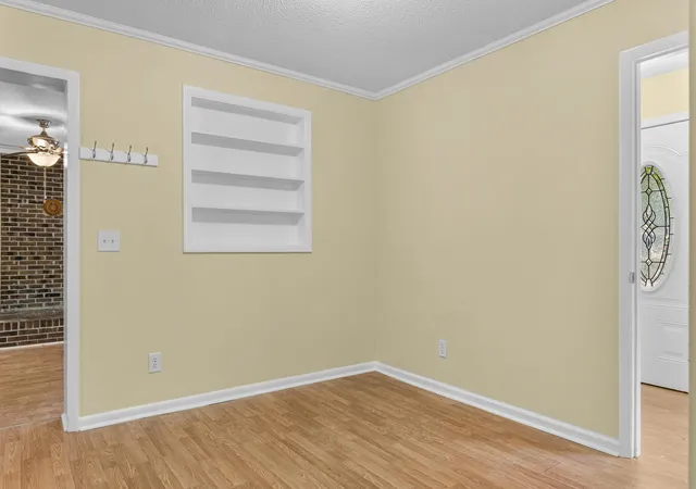 5th image of 1136 Lakeshore Dr, Orangeburg, SC 29115 | MLS# 26016391