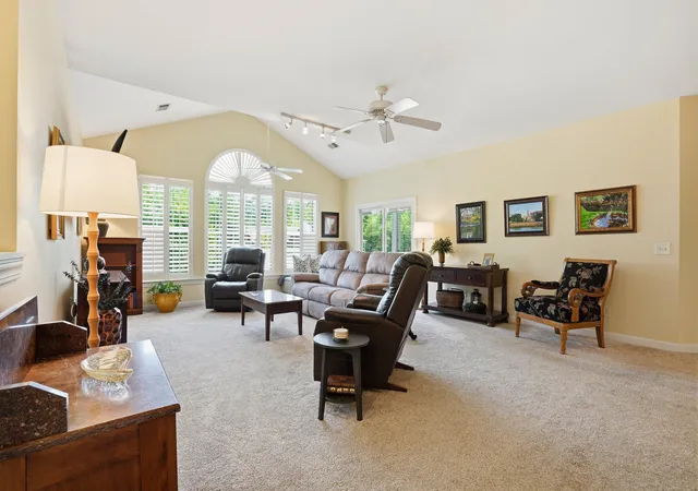 Homes for sale in Summerville, SC | 141 Golfview Ln, Summerville, SC 29485 | MLS# 26014231