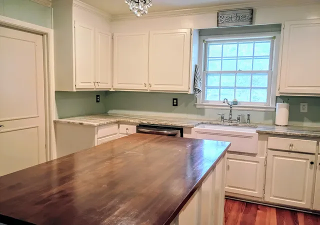 Photo 3 of Single family home for sale at 100 Old Country Clb Rd, Summerville, SC 29483 | MLS# 26012735 | Listing updated on 2026-08-04