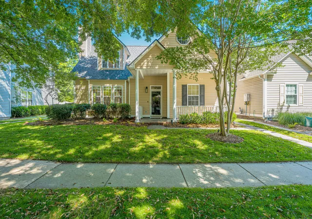 Photo 1 of Single family home for sale at 1423 Swamp Fox Ln, Charleston, SC 29412 | MLS# 26016352 | Listing updated on 2026-09-03