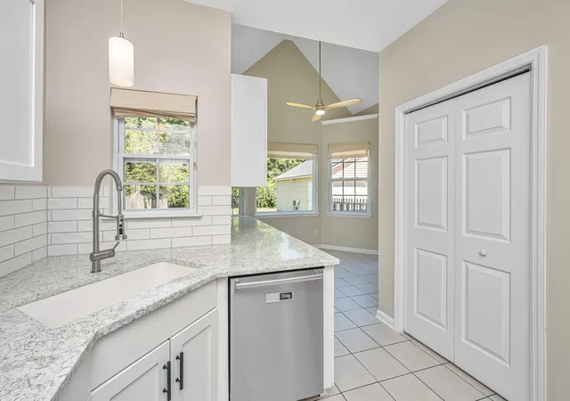 Photo 3 of Single family home for sale at 1423 Swamp Fox Ln, Charleston, SC 29412 | MLS# 26016352 | Listing updated on 2026-09-03