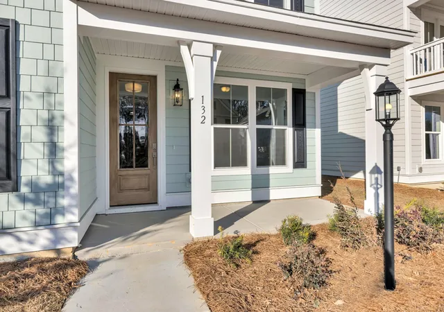 Photo 3 of Single family home for sale at 7 Cantona Dr, Summerville, SC 29483 | MLS# 25030908 | Listing updated on 2026-08-31