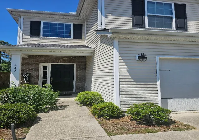 Photo 3 of Single family home for sale at 447 Whispering Breeze Ln, Summerville, SC 29486 | MLS# 26013574 | Listing updated on 2026-10-16