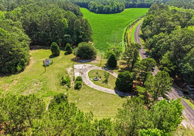 Homes for sale in Manning, SC | 2023 Joseph Lemon And Dingle, Manning, SC 29102 | MLS# 26016136