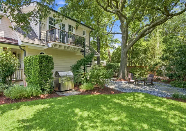 Photo 3 of Single family home for sale at 7 Cochran Ct, Charleston, SC 29407 | MLS# 26022064 | Listing updated on 2026-09-17