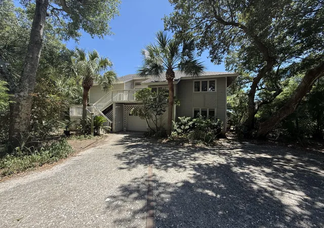 Photo 3 of Single family home for sale at 3 Barnacle Row, Isle Of Palms, SC 29451 | MLS# 26019323 | Listing updated on 2026-08-21