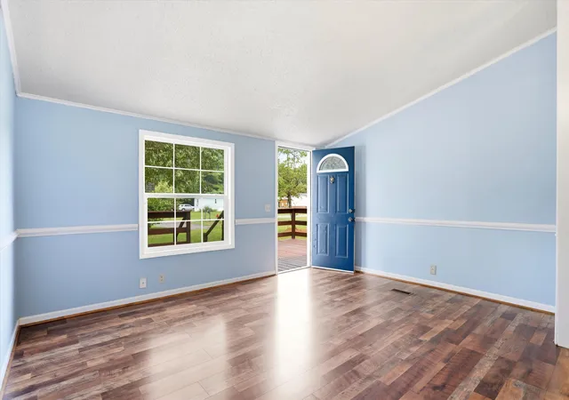 Photo 3 of Manufactured home for sale at 522 Pauline Dr, Bonneau, SC 29431 | MLS# 26021481 | Listing updated on 2026-10-04