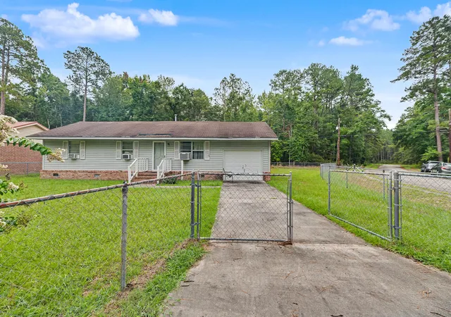 2nd image of 419 Cleveland St, Walterboro, SC 29488 | MLS# 26021536