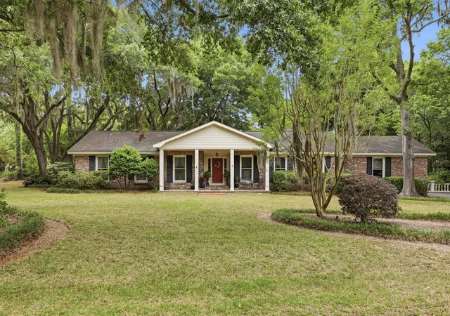 Photo 1 of Sale Pending at 314 Coinbow Dr, Mount Pleasant, SC 29464 | MLS# 26012303 | Listing updated on 2026-08-31