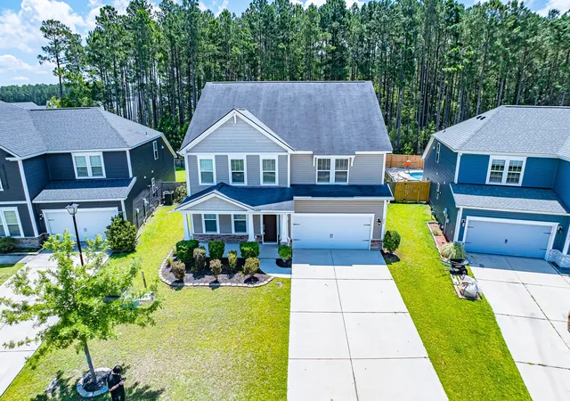 Photo 1 of Single family home for sale at 204 Buttercup Ln, Summerville, SC 29486 | MLS# 26019239 | Listing updated on 2026-07-06