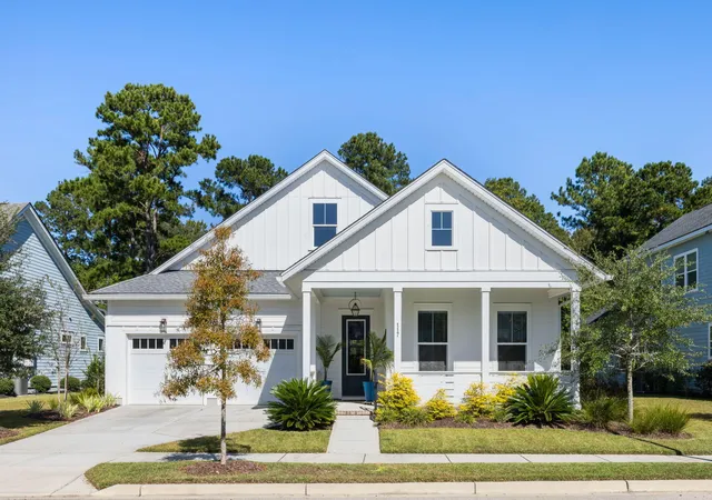 Single family home for sale at 117 Falaise St, Charleston, SC 29492 | MLS# 26029400