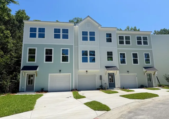 Homes for sale in Johns Island, SC | 475 Caledon Ct, Johns Island, SC 29455 | MLS# 26016896