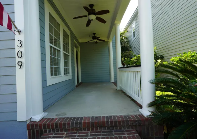 Photo 2 of Single family home for sale at 309 White Gables Dr, Summerville, SC 29483 | MLS# 26017984 | Listing updated on 2026-08-04