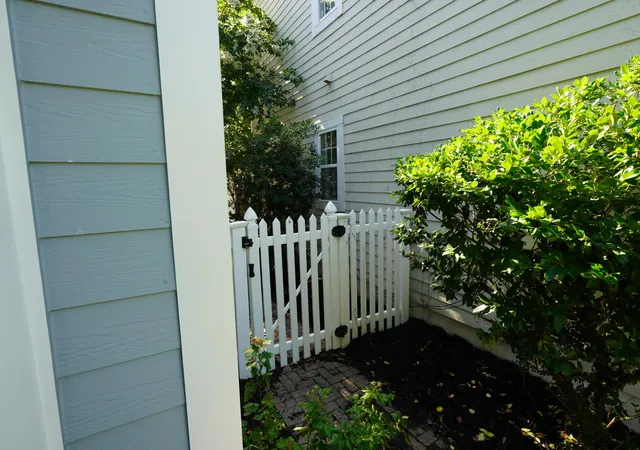 Photo 3 of Single family home for sale at 309 White Gables Dr, Summerville, SC 29483 | MLS# 26017984 | Listing updated on 2026-08-04