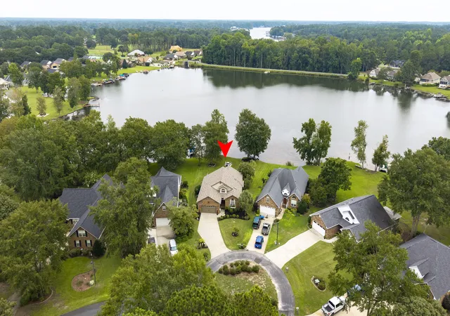 Photo 2 of Single family home for sale at 209 Ridge Lake Dr, Manning, SC 29102 | MLS# 26024553 | Listing updated on 2026-09-01