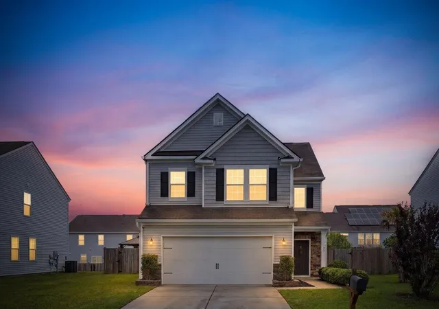 Homes for sale in Goose Creek, SC | 129 Hyrne Dr, Goose Creek, SC 29445 | MLS# 26014675