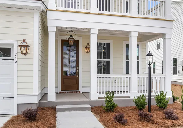Photo 2 of Single family home for sale at 749 Maynard Ln, Summerville, SC 29486 | MLS# 26013716 | Listing updated on 2026-09-03