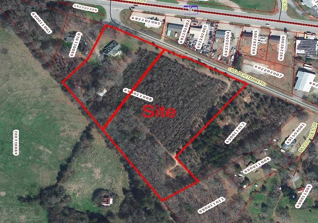 Photo 1 of Sale Pending at 4123 Old Portman Rd, Anderson, SC 29626 | MLS# 20252772 | Listing updated on 2025-06-24