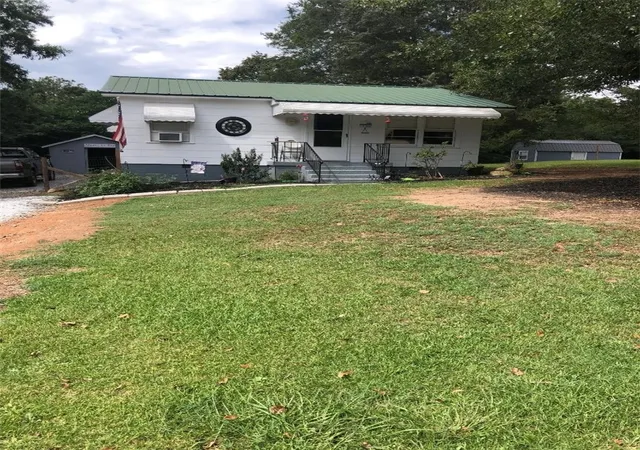 Photo 1 of Single family home for sale at 904 Hampton St, Iva, SC 29655 | MLS# 20267028 | Listing updated on 2026-04-14