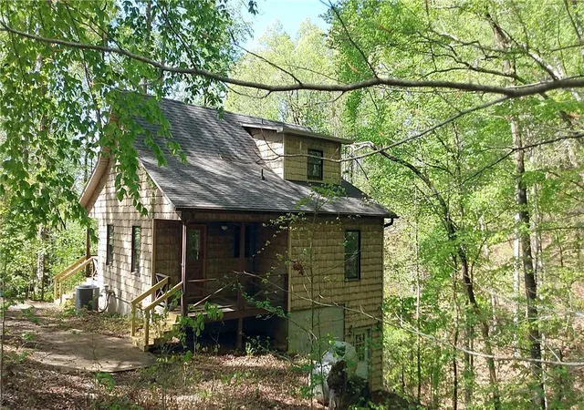 Photo 1 of Single family home for sale at 157 Deerwood Dr, Westminster, SC 29693 | MLS# 20279878 | Listing updated on 2026-09-23