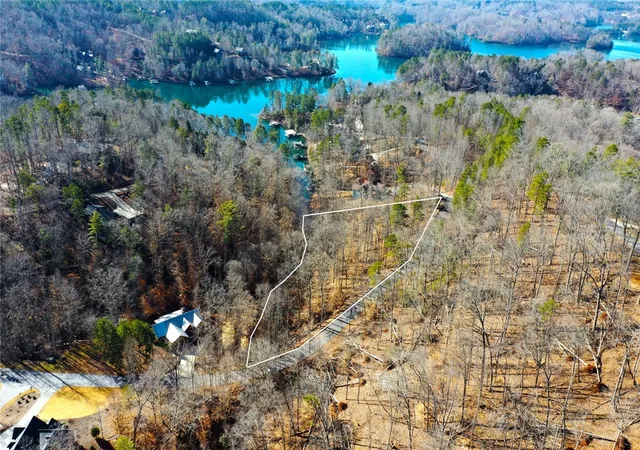 Photo 3 of Sale Pending at 307 Cedar Creek Dr, Sunset, SC 29685 | MLS# 20283238 | Listing updated on 2026-07-16