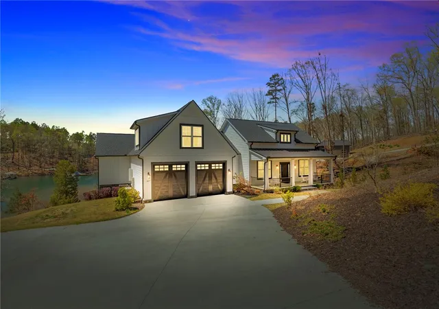 Photo 2 of Single family home for sale at 427 Sue Craig Rd, Six Mile, SC 29682 | MLS# 20285543 | Listing updated on 2026-10-01