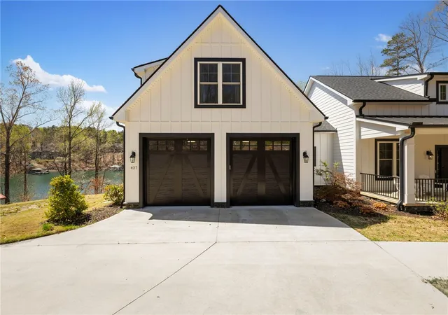 Photo 3 of Single family home for sale at 427 Sue Craig Rd, Six Mile, SC 29682 | MLS# 20285543 | Listing updated on 2026-10-01
