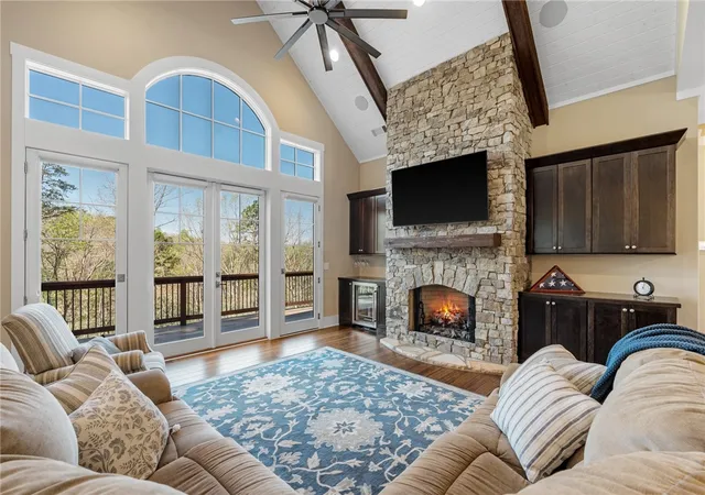 Photo 4 of Single family home for sale at 114 Peninsula Ct, Sunset, SC 29685 | MLS# 20285600 | Listing updated on 2026-10-13