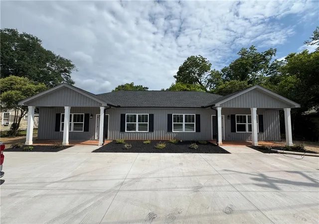 Duplex at 708 W + 710 Mauldin St, Anderson, SC 29625 | MLS# 20287329 | | Sold on 2025-10-24